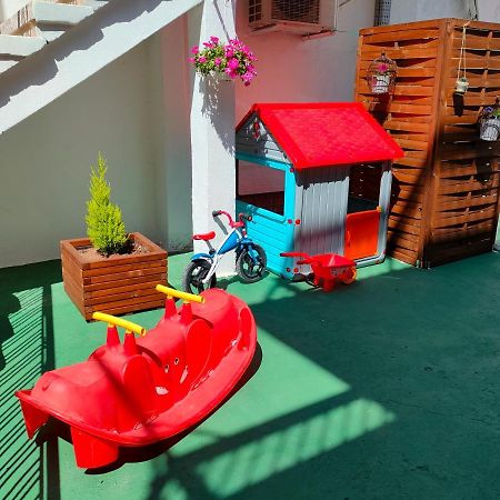 Dimitra'S Apartment เนอา มิคานิโอนา ภายนอก รูปภาพ