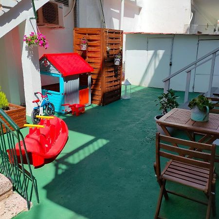 Dimitra'S Apartment เนอา มิคานิโอนา ภายนอก รูปภาพ