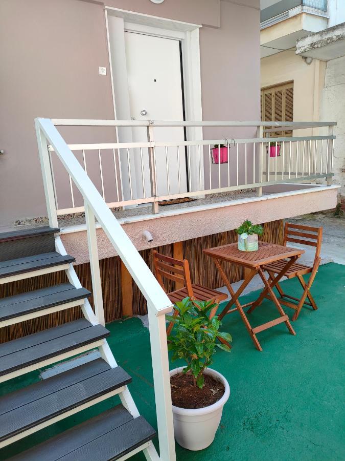 Dimitra'S Apartment เนอา มิคานิโอนา ภายนอก รูปภาพ